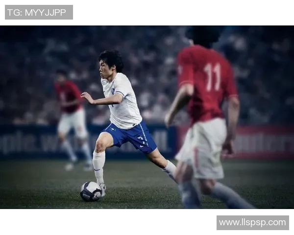 《聚焦足球写真:球星风采与赛场背后的真实故事》