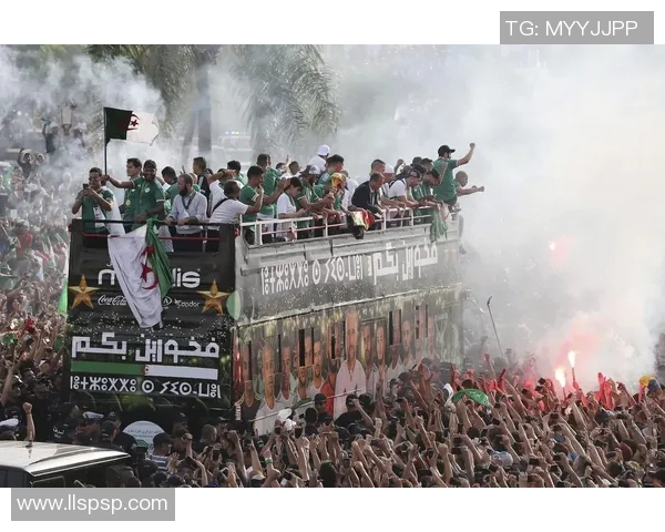 热烈欢迎足球巨星加盟 共赴荣光征程 再创辉煌荣耀 热烈欢迎足球巨星加盟 共赴荣光征程 再创辉煌荣耀